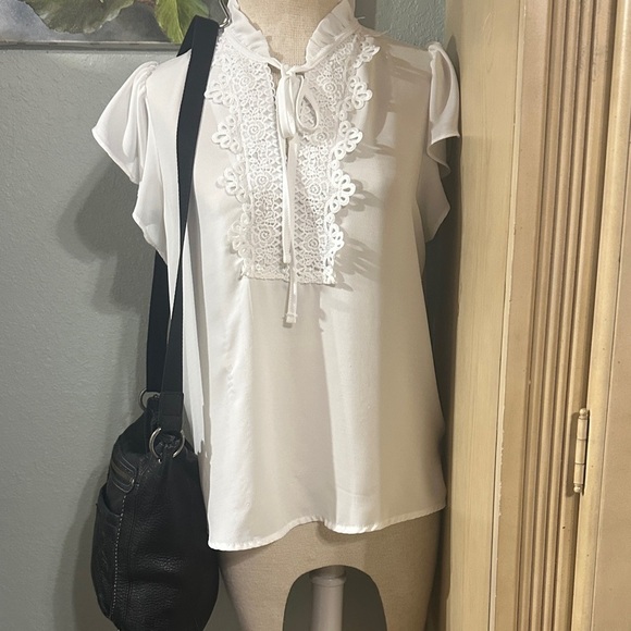 The SAk Black Leather Crossbody Bag - Picture 3 of 11